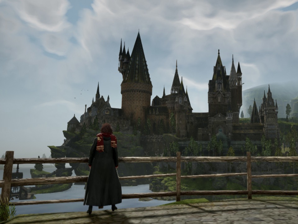 Panoramic view of Hogwarts Castle in Hogwarts Legacy
