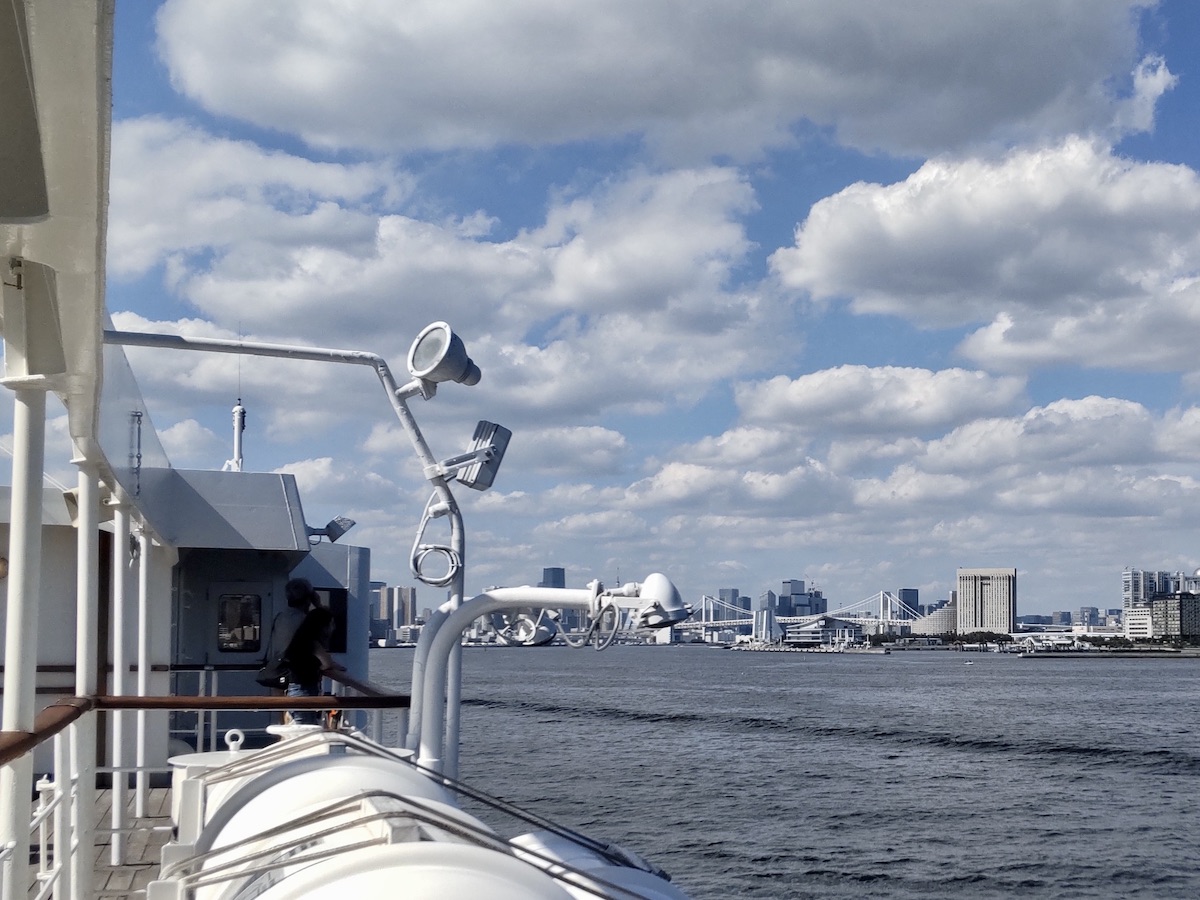 A view toward Odaiba from the Symphony cruise